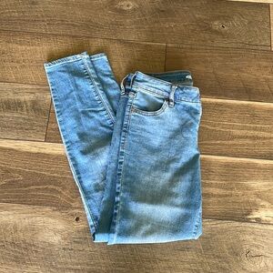 NWOT - Old navy jeans